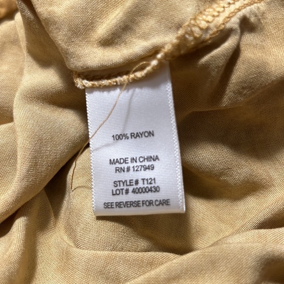 Floral & Ivy Mustard Top - Picture 6 of 6